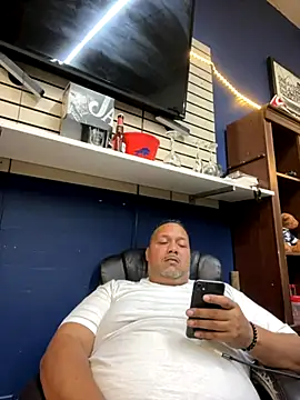 bigzae82 online show from October 1, 2025, 7:24 am