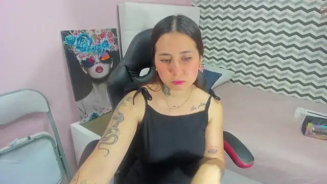 tianapiket online show from February 13, 2025, 6:59 pm