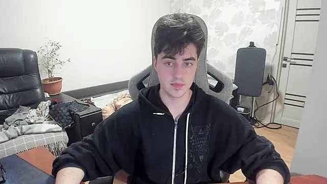 Knuckles17 online show from December 5, 2025, 1:49 am