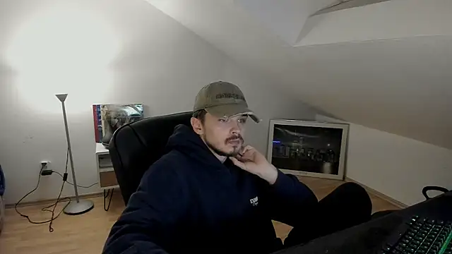 naked psy online show from October 25, 2025, 11:05 pm