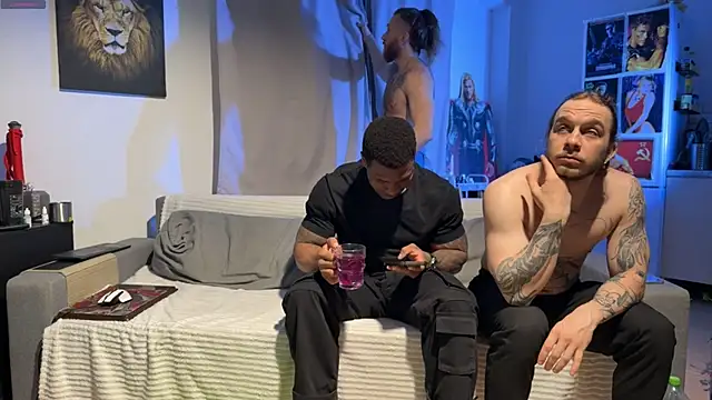 rusbigpaul online show from April 17, 2026, 6:33 pm