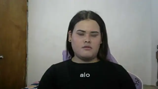 Snapshot of antonellasex1998 chatting on October 28, 2025, 1:50 am antonellasex1998 online show from October 28, 2025, 1:50 am