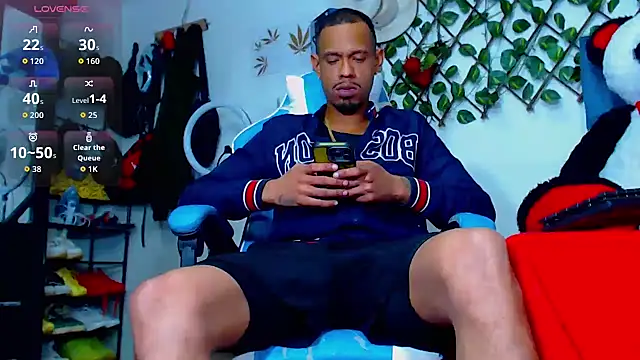 Snapshot of black_latin23cm chatting on February 4, 2026, 12:49 am black latin23cm online show from February 4, 2026, 12:49 am