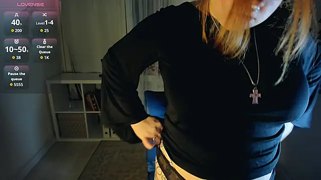 Snapshot of bitchofsun_ chatting on November 29, 2025, 3:56 pm bitchofsun online show from November 29, 2025, 3:56 pm