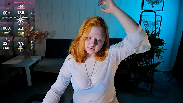 Snapshot of bitchofsun_ chatting on September 29, 2025, 3:50 pm bitchofsun online show from September 29, 2025, 3:50 pm