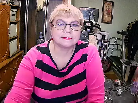 LOLA8888 online show from November 30, 2025, 11:33 am