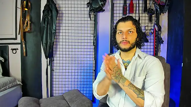 Snapshot of Twisted_Fantasy chatting on February 27, 2025, 10:33 am Twisted Fantasy online show from February 27, 2025, 10:33 am