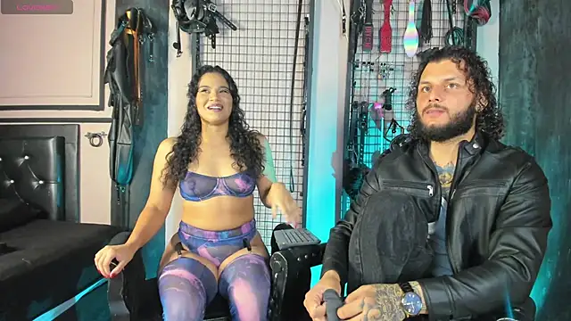 Snapshot of Twisted_Fantasy chatting on September 19, 2025, 4:05 am Twisted Fantasy online show from September 19, 2025, 4:05 am