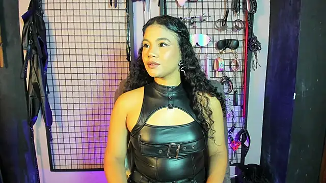 Snapshot of Twisted_Fantasy chatting on February 16, 2025, 12:30 am Twisted Fantasy online show from February 16, 2025, 12:30 am