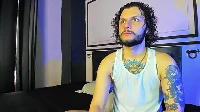 Snapshot of Twisted_Fantasy chatting on February 26, 2025, 12:38 pm Twisted Fantasy online show from February 26, 2025, 12:38 pm