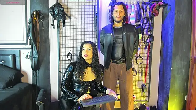 Snapshot of Twisted_Fantasy chatting on September 28, 2025, 3:24 am Twisted Fantasy online show from September 28, 2025, 3:24 am