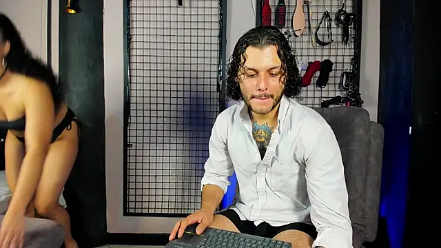 Snapshot of Twisted_Fantasy chatting on March 21, 2025, 3:12 am Twisted Fantasy online show from March 21, 2025, 3:12 am