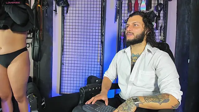 Snapshot of Twisted_Fantasy chatting on September 18, 2025, 4:48 am Twisted Fantasy online show from September 18, 2025, 4:48 am