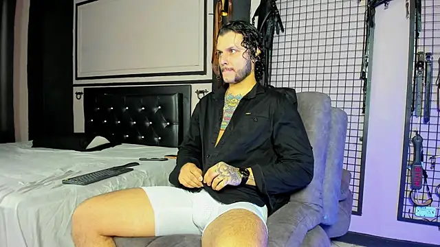 Snapshot of Twisted_Fantasy chatting on March 17, 2025, 1:29 pm Twisted Fantasy online show from March 17, 2025, 1:29 pm