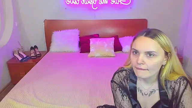 MagicEyess online show from October 13, 2025, 5:25 pm