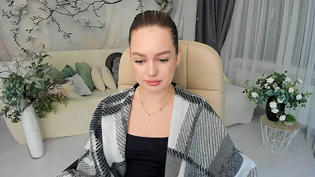 Snapshot of MiracleCurly chatting on October 9, 2025, 6:08 pm MiracleCurly online show from October 9, 2025, 6:08 pm