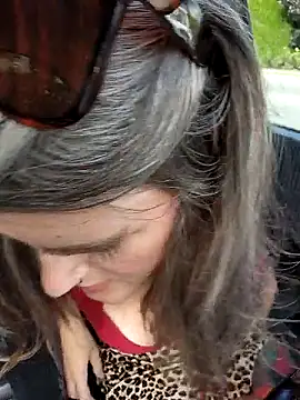 Snapshot of Lilmissvyx chatting on October 6, 2025, 6:19 pm Lilmissvyx online show from October 6, 2025, 6:19 pm