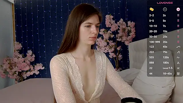 Snapshot of -Mirror-Girl- chatting on October 6, 2025, 7:42 am -Mirror-Girl- online show from October 6, 2025, 7:42 am