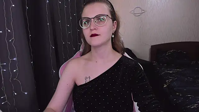 MissBrightShine online show from February 26, 2025, 1:00 pm