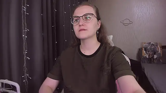 MissBrightShine online show from November 22, 2025, 10:58 am