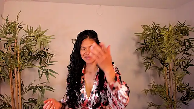  aish a  online show from October 14, 2025, 7:25 pm