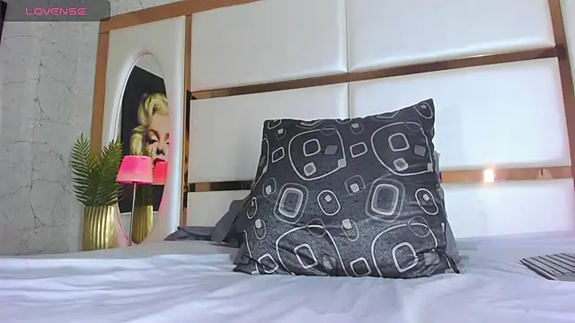 steffanxxll online show from January 19, 2025, 3:18 am