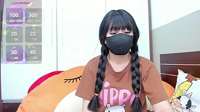 alonelove   online show from February 18, 2025, 2:27 am