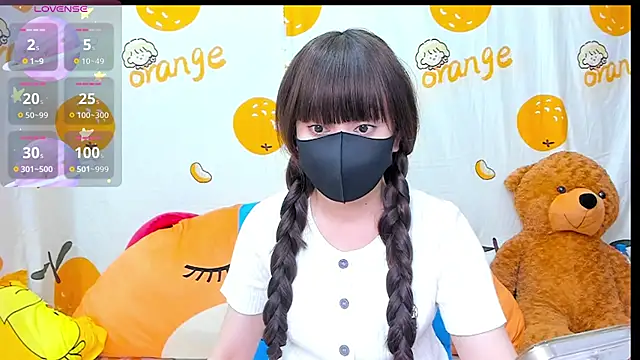 alonelove   online show from October 28, 2025, 2:34 am