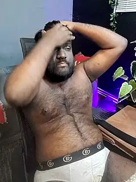 Snapshot of Rayansmith_ chatting on October 25, 2025, 10:21 pm Rayansmith  online show from October 25, 2025, 10:21 pm