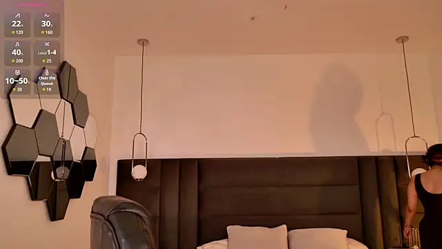 LisaMonroe  online show from November 8, 2025, 7:50 pm