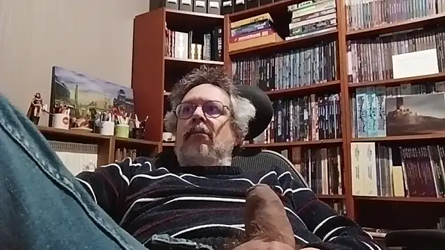 Mandra is a whore online show from November 7, 2025, 10:24 pm