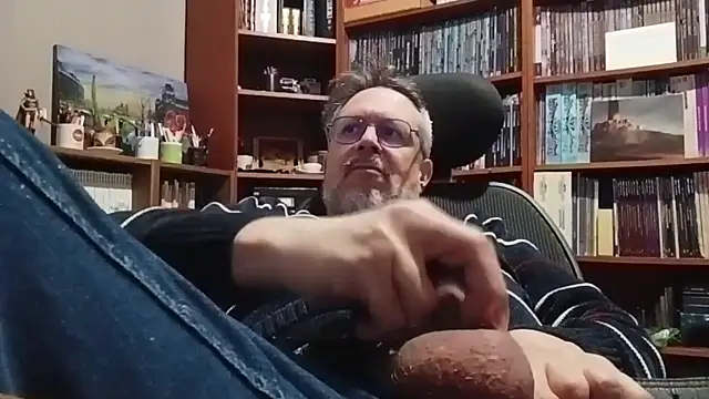 Mandra is a whore online show from November 26, 2025, 9:59 pm