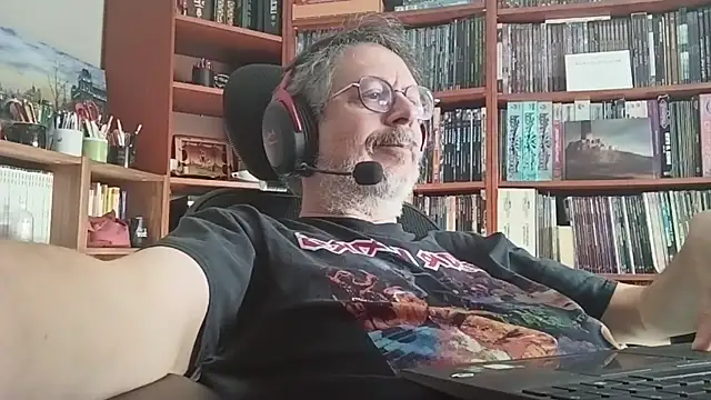 Snapshot of Mandra_is_a_whore chatting on October 30, 2025, 9:40 am Mandra is a whore online show from October 30, 2025, 9:40 am