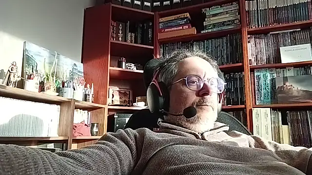 Mandra is a whore online show from January 6, 2026, 9:13 am