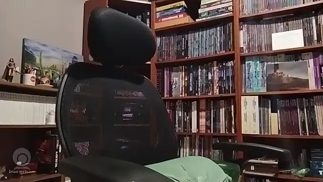 Mandra is a whore online show from November 24, 2025, 10:32 pm