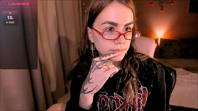 Snapshot of _selectrra chatting on September 21, 2025, 8:14 pm selectrra online show from September 21, 2025, 8:14 pm