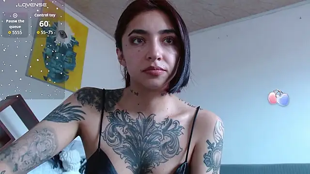 Snapshot of ZoeBakers_ chatting on October 8, 2025, 3:35 pm ZoeBakers online show from October 8, 2025, 3:35 pm