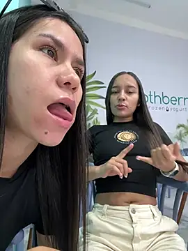 Snapshot of dominantandsubmissiveshow chatting on February 26, 2025, 2:49 pm dominantandsubmissiveshow online show from February 26, 2025, 2:49 pm