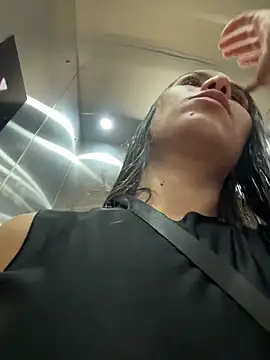 Snapshot of dominantandsubmissiveshow chatting on October 25, 2025, 5:35 pm dominantandsubmissiveshow online show from October 25, 2025, 5:35 pm