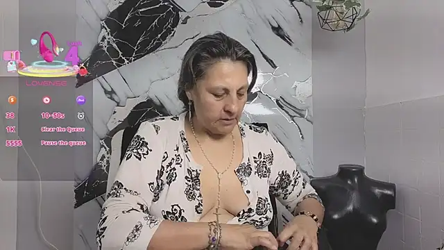 Snapshot of merlyna_goldens chatting on September 24, 2025, 11:10 pm merlyna goldens online show from September 24, 2025, 11:10 pm