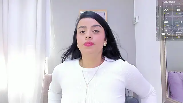 Paula Desousa online show from September 26, 2025, 7:43 pm