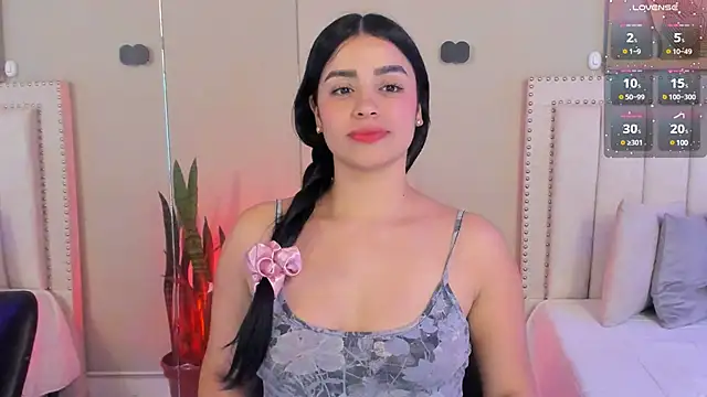 Paula Desousa online show from February 12, 2025, 1:41 am