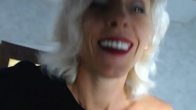 Snapshot of Kissiya-Allisya chatting on October 18, 2025, 10:45 pm Kissiya-Allisya online show from October 18, 2025, 10:45 pm