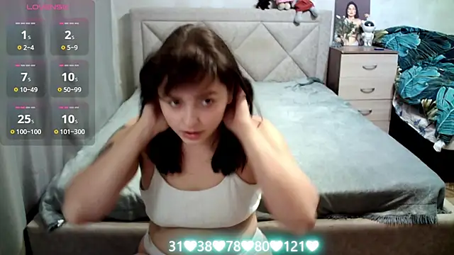 Snapshot of juliettkalen chatting on October 15, 2025, 4:11 am juliettkalen online show from October 15, 2025, 4:11 am