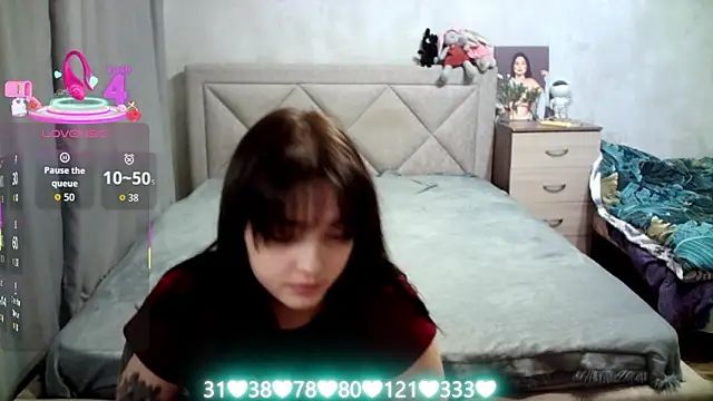 juliettkalen online show from November 10, 2025, 6:18 am