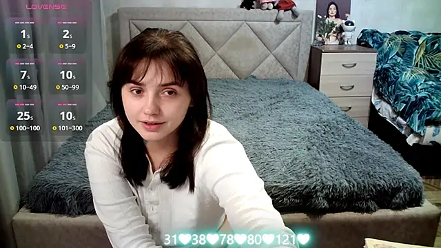 Snapshot of juliettkalen chatting on October 14, 2025, 4:35 am juliettkalen online show from October 14, 2025, 4:35 am