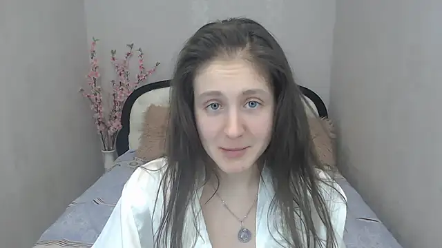 Holliy Cooper online show from February 19, 2025, 4:11 pm