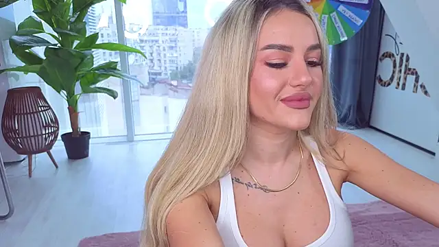 Snapshot of SpoilM3Mor3 chatting on October 18, 2025, 11:45 am SpoilM3Mor3 online show from October 18, 2025, 11:45 am