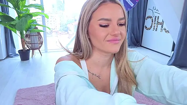 Snapshot of SpoilM3Mor3 chatting on September 25, 2025, 9:37 am SpoilM3Mor3 online show from September 25, 2025, 9:37 am