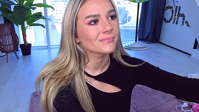 Snapshot of SpoilM3Mor3 chatting on October 20, 2025, 11:11 am SpoilM3Mor3 online show from October 20, 2025, 11:11 am